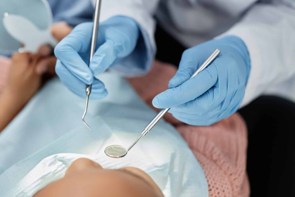 limpieza dental y curetaje